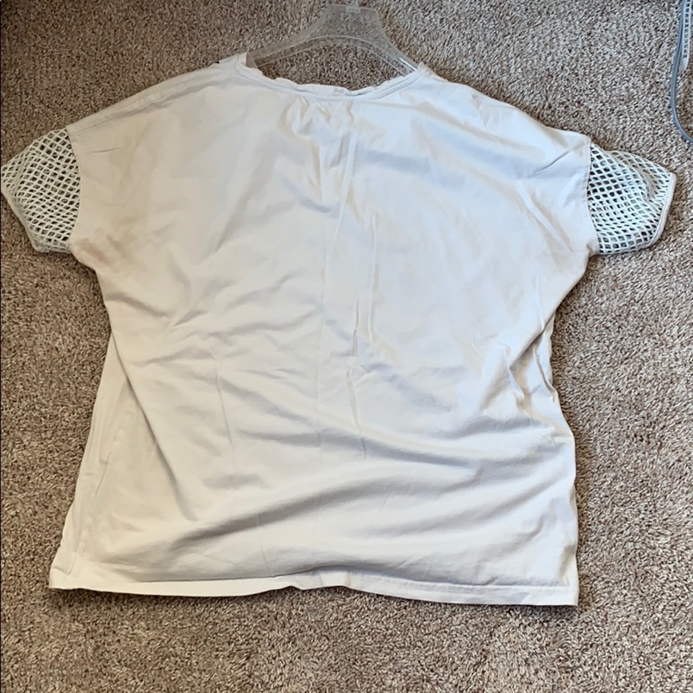 NET SLEEVE GRAPHIC TEE - Picture 5 of 5